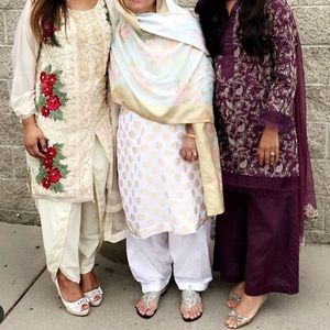 Purple 3 piece Pakistani outfit
